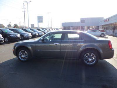 2010 Chrysler 300C  Base