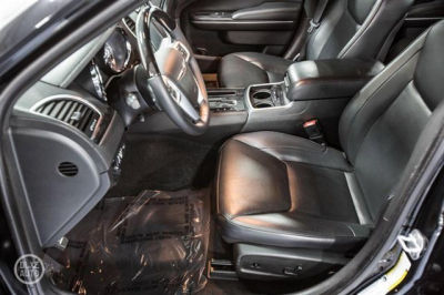 2012 Chrysler 300C  Base