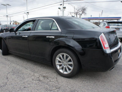 2012 Chrysler 300C  Base