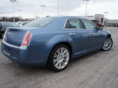 2011 Chrysler 300C  Base