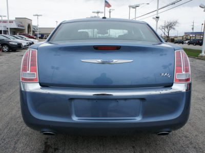 2011 Chrysler 300C  Base