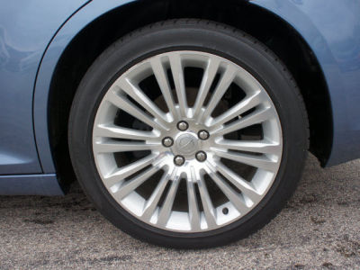 2011 Chrysler 300C  Base