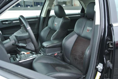 2010 Chrysler 300C  300S
