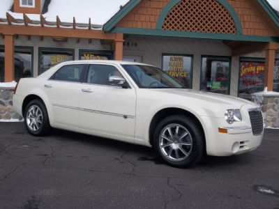 2010 Chrysler 300C  Base