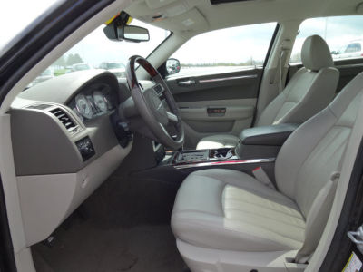 2010 Chrysler 300C  HEMI