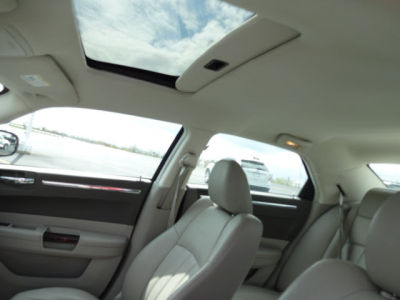 2010 Chrysler 300C  HEMI