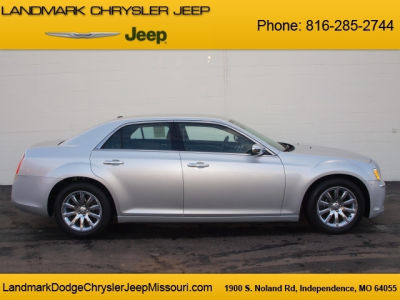 2012 Chrysler 300C  Base