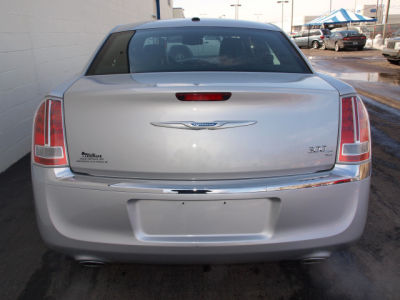 2012 Chrysler 300C  Base