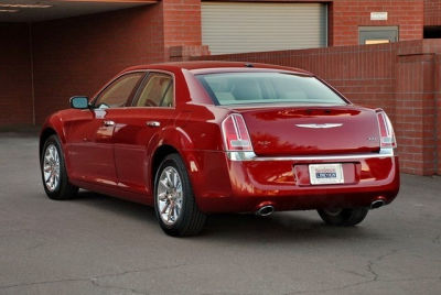 2011 Chrysler 300C  Base -
   Cars.com </title>
   <meta name="title" content="2011 Chrysler 300C  Base - Cars.com"/>
   <meta name="description" content="Listed on Cars.com