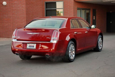 2011 Chrysler 300C  Base -
   Cars.com </title>
   <meta name="title" content="2011 Chrysler 300C  Base - Cars.com"/>
   <meta name="description" content="Listed on Cars.com