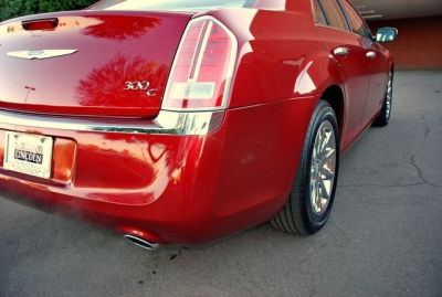 2011 Chrysler 300C  Base -
   Cars.com </title>
   <meta name="title" content="2011 Chrysler 300C  Base - Cars.com"/>
   <meta name="description" content="Listed on Cars.com
