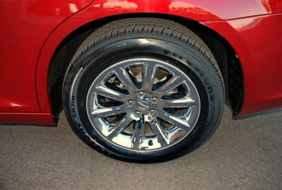 2011 Chrysler 300C  Base -
   Cars.com </title>
   <meta name="title" content="2011 Chrysler 300C  Base - Cars.com"/>
   <meta name="description" content="Listed on Cars.com