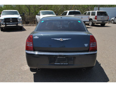 2007 Chrysler 300C  Base -
   Cars.com </title>
   <meta name="title" content="2007 Chrysler 300C  Base - Cars.com"/>
   <meta name="description" content="Listed on Cars.com