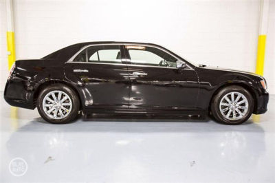 2012 Chrysler 300C  Base