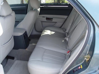 2006 Chrysler 300C  Base -
   Cars.com </title>
   <meta name="title" content="2006 Chrysler 300C  Base - Cars.com"/>
   <meta name="description" content="Listed on Cars.com