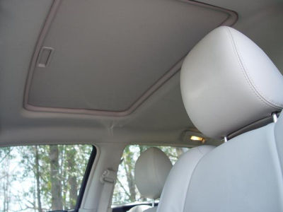 2006 Chrysler 300C  Base -
   Cars.com </title>
   <meta name="title" content="2006 Chrysler 300C  Base - Cars.com"/>
   <meta name="description" content="Listed on Cars.com