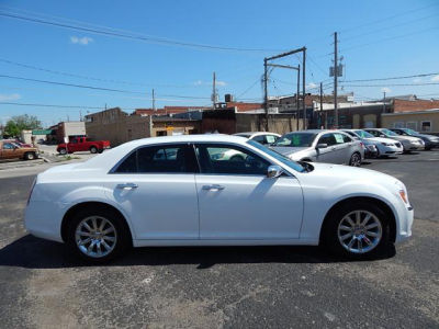 2013 Chrysler 300C  Base -
   Cars.com </title>
   <meta name="title" content="2013 Chrysler 300C  Base - Cars.com"/>
   <meta name="description" content="Listed on Cars.com