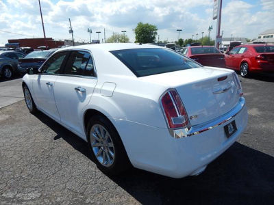 2013 Chrysler 300C  Base -
   Cars.com </title>
   <meta name="title" content="2013 Chrysler 300C  Base - Cars.com"/>
   <meta name="description" content="Listed on Cars.com