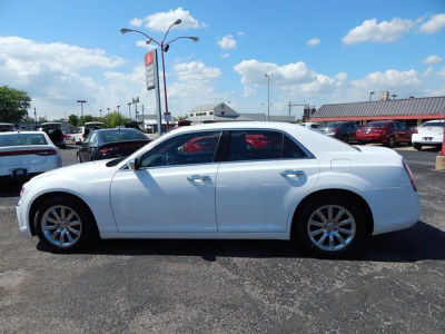 2013 Chrysler 300C  Base -
   Cars.com </title>
   <meta name="title" content="2013 Chrysler 300C  Base - Cars.com"/>
   <meta name="description" content="Listed on Cars.com