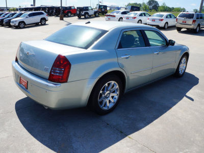 2006 Chrysler 300C  Base -
   Cars.com </title>
   <meta name="title" content="2006 Chrysler 300C  Base - Cars.com"/>
   <meta name="description" content="Listed on Cars.com