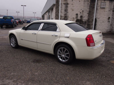2008 Chrysler 300C  Base -
   Cars.com </title>
   <meta name="title" content="2008 Chrysler 300C  Base - Cars.com"/>
   <meta name="description" content="Listed on Cars.com