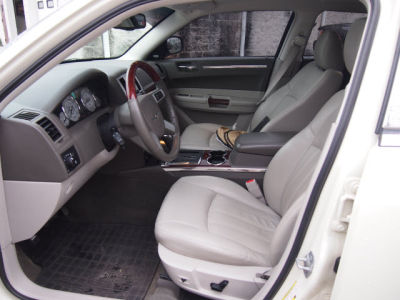 2008 Chrysler 300C  Base -
   Cars.com </title>
   <meta name="title" content="2008 Chrysler 300C  Base - Cars.com"/>
   <meta name="description" content="Listed on Cars.com