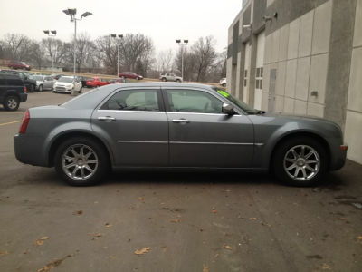 2006 Chrysler 300C  Base -
   Cars.com </title>
   <meta name="title" content="2006 Chrysler 300C  Base - Cars.com"/>
   <meta name="description" content="Listed on Cars.com