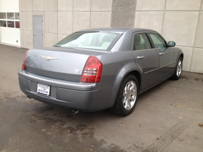 2006 Chrysler 300C  Base -
   Cars.com </title>
   <meta name="title" content="2006 Chrysler 300C  Base - Cars.com"/>
   <meta name="description" content="Listed on Cars.com