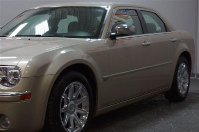 2006 Chrysler 300C -
   Cars.com </title>
   <meta name="title" content="2006 Chrysler 300C - Cars.com"/>
   <meta name="description" content="Listed on Cars.com