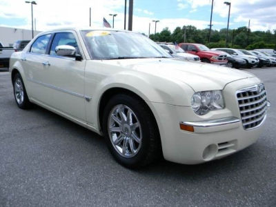 2006 Chrysler 300C  C -
   Cars.com </title>
   <meta name="title" content="2006 Chrysler 300C  C - Cars.com"/>
   <meta name="description" content="Listed on Cars.com