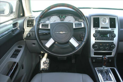 2007 Chrysler 300C  Base -
   Cars.com </title>
   <meta name="title" content="2007 Chrysler 300C  Base - Cars.com"/>
   <meta name="description" content="Listed on Cars.com