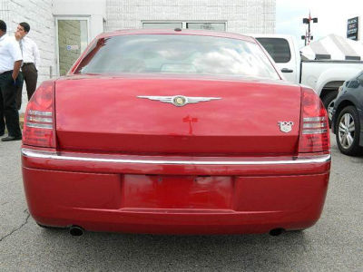 2007 Chrysler 300C  Base -
   Cars.com </title>
   <meta name="title" content="2007 Chrysler 300C  Base - Cars.com"/>
   <meta name="description" content="Listed on Cars.com