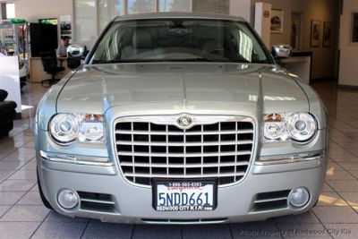 2005 Chrysler 300C  Base -
   Cars.com </title>
   <meta name="title" content="2005 Chrysler 300C  Base - Cars.com"/>
   <meta name="description" content="Listed on Cars.com