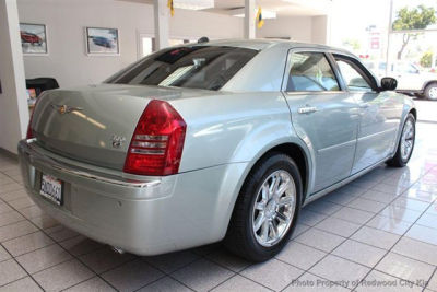 2005 Chrysler 300C  Base -
   Cars.com </title>
   <meta name="title" content="2005 Chrysler 300C  Base - Cars.com"/>
   <meta name="description" content="Listed on Cars.com