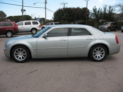 2006 Chrysler 300C  C -
   Cars.com </title>
   <meta name="title" content="2006 Chrysler 300C  C - Cars.com"/>
   <meta name="description" content="Listed on Cars.com