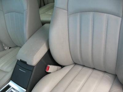 2006 Chrysler 300C  C -
   Cars.com </title>
   <meta name="title" content="2006 Chrysler 300C  C - Cars.com"/>
   <meta name="description" content="Listed on Cars.com