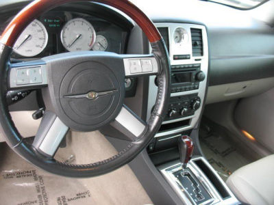 2006 Chrysler 300C  C -
   Cars.com </title>
   <meta name="title" content="2006 Chrysler 300C  C - Cars.com"/>
   <meta name="description" content="Listed on Cars.com