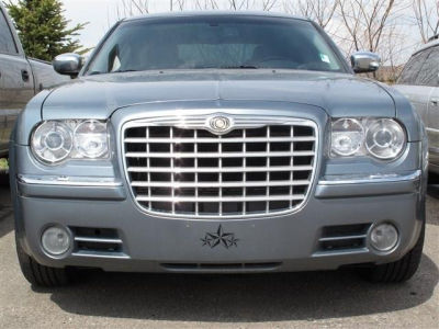 2006 Chrysler 300C  Base -
   Cars.com </title>
   <meta name="title" content="2006 Chrysler 300C  Base - Cars.com"/>
   <meta name="description" content="Listed on Cars.com