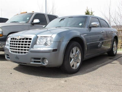 2006 Chrysler 300C  Base -
   Cars.com </title>
   <meta name="title" content="2006 Chrysler 300C  Base - Cars.com"/>
   <meta name="description" content="Listed on Cars.com