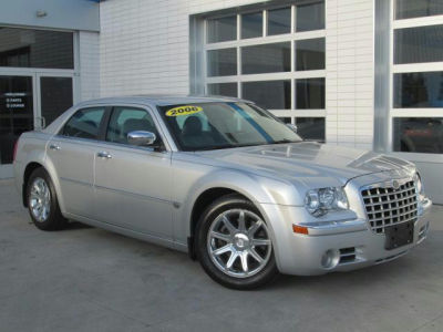 2006 Chrysler 300C  Base -
   Cars.com </title>
   <meta name="title" content="2006 Chrysler 300C  Base - Cars.com"/>
   <meta name="description" content="Listed on Cars.com