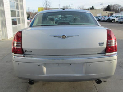 2006 Chrysler 300C  Base -
   Cars.com </title>
   <meta name="title" content="2006 Chrysler 300C  Base - Cars.com"/>
   <meta name="description" content="Listed on Cars.com