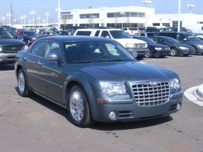 2006 Chrysler 300C  Base -
   Cars.com </title>
   <meta name="title" content="2006 Chrysler 300C  Base - Cars.com"/>
   <meta name="description" content="Listed on Cars.com