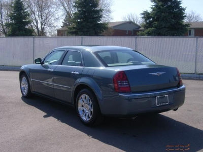 2006 Chrysler 300C  Base -
   Cars.com </title>
   <meta name="title" content="2006 Chrysler 300C  Base - Cars.com"/>
   <meta name="description" content="Listed on Cars.com