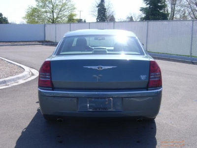 2006 Chrysler 300C  Base -
   Cars.com </title>
   <meta name="title" content="2006 Chrysler 300C  Base - Cars.com"/>
   <meta name="description" content="Listed on Cars.com