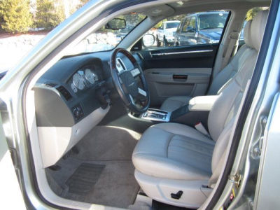 2006 Chrysler 300C  Base -
   Cars.com </title>
   <meta name="title" content="2006 Chrysler 300C  Base - Cars.com"/>
   <meta name="description" content="Listed on Cars.com