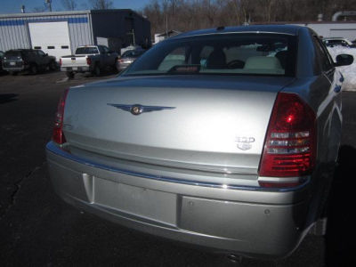 2006 Chrysler 300C  Base -
   Cars.com </title>
   <meta name="title" content="2006 Chrysler 300C  Base - Cars.com"/>
   <meta name="description" content="Listed on Cars.com