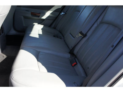 2005 Chrysler 300C  Base -
   Cars.com </title>
   <meta name="title" content="2005 Chrysler 300C  Base - Cars.com"/>
   <meta name="description" content="Listed on Cars.com