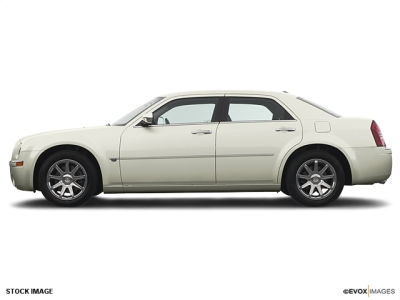 2005 Chrysler 300C  Base -
   Cars.com </title>
   <meta name="title" content="2005 Chrysler 300C  Base - Cars.com"/>
   <meta name="description" content="Listed on Cars.com