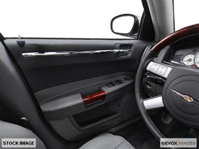 2005 Chrysler 300C  Base -
   Cars.com </title>
   <meta name="title" content="2005 Chrysler 300C  Base - Cars.com"/>
   <meta name="description" content="Listed on Cars.com