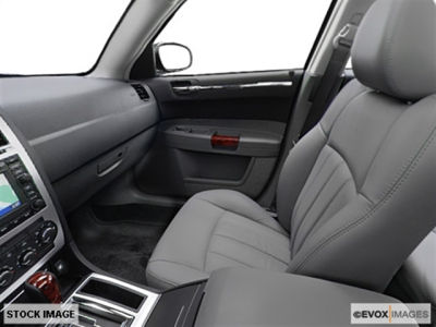 2005 Chrysler 300C  Base -
   Cars.com </title>
   <meta name="title" content="2005 Chrysler 300C  Base - Cars.com"/>
   <meta name="description" content="Listed on Cars.com